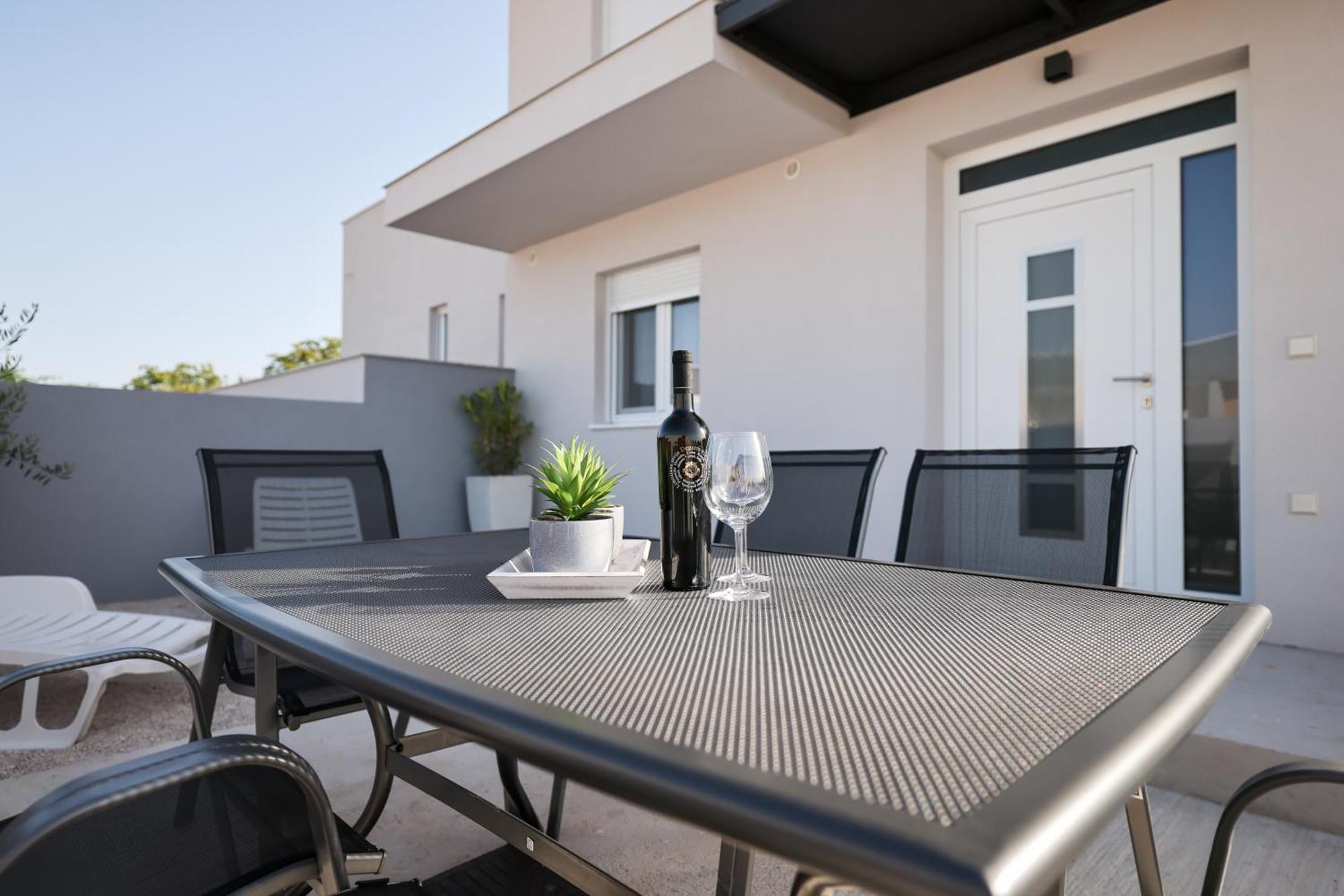 Duo Soles - Apartments With Private Parking Near Zadar Murvica  Exteriör bild